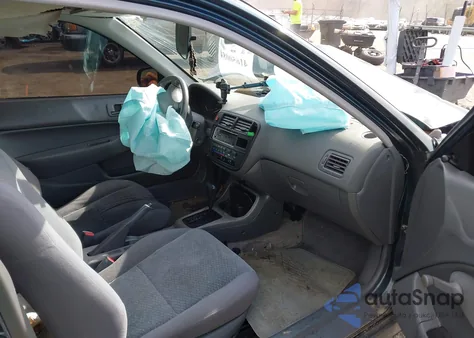 1998 Honda Civic Dx z USA, uszkodzony, nr VIN 1HGEJ6220WL049678